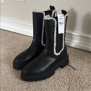 Black Shearling-Lined Women's Boots